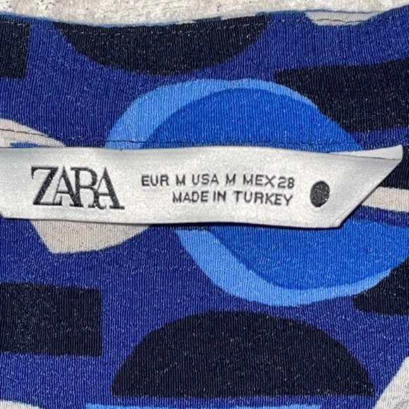 Zara Blue White Black Patterned 3/4 Sleeve Ruffled Hem Blouse Size M - Picture 4 of 6